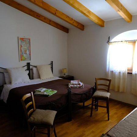 Casa Vacanze Campo D'Arco Nocera Umbra Exterior foto